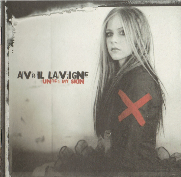 Avril Lavigne - Fall To Pieces
